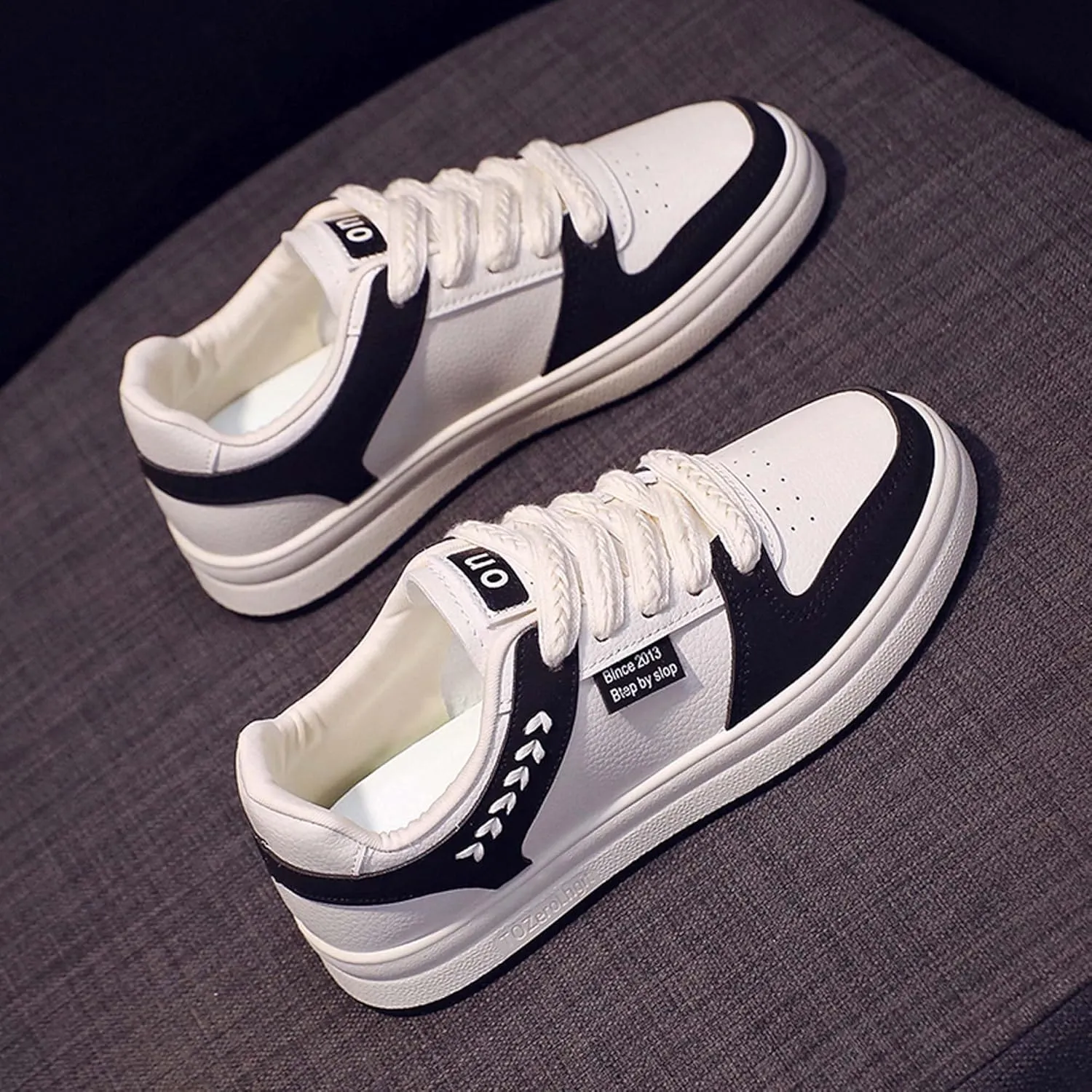Women's Fashion Tablet Sports Skateboarding Shoes Lace up Tennis Shoes Comfortable Walking Sports Shoes